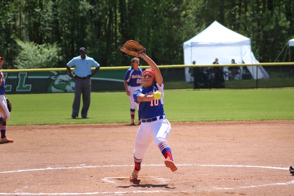 Pitcher Tara Cates tossing at Motlow State Community College.